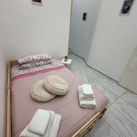 Residenza Marvin De Curtis