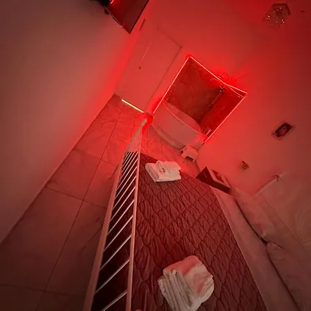 Residenza Marvin De Curtis *